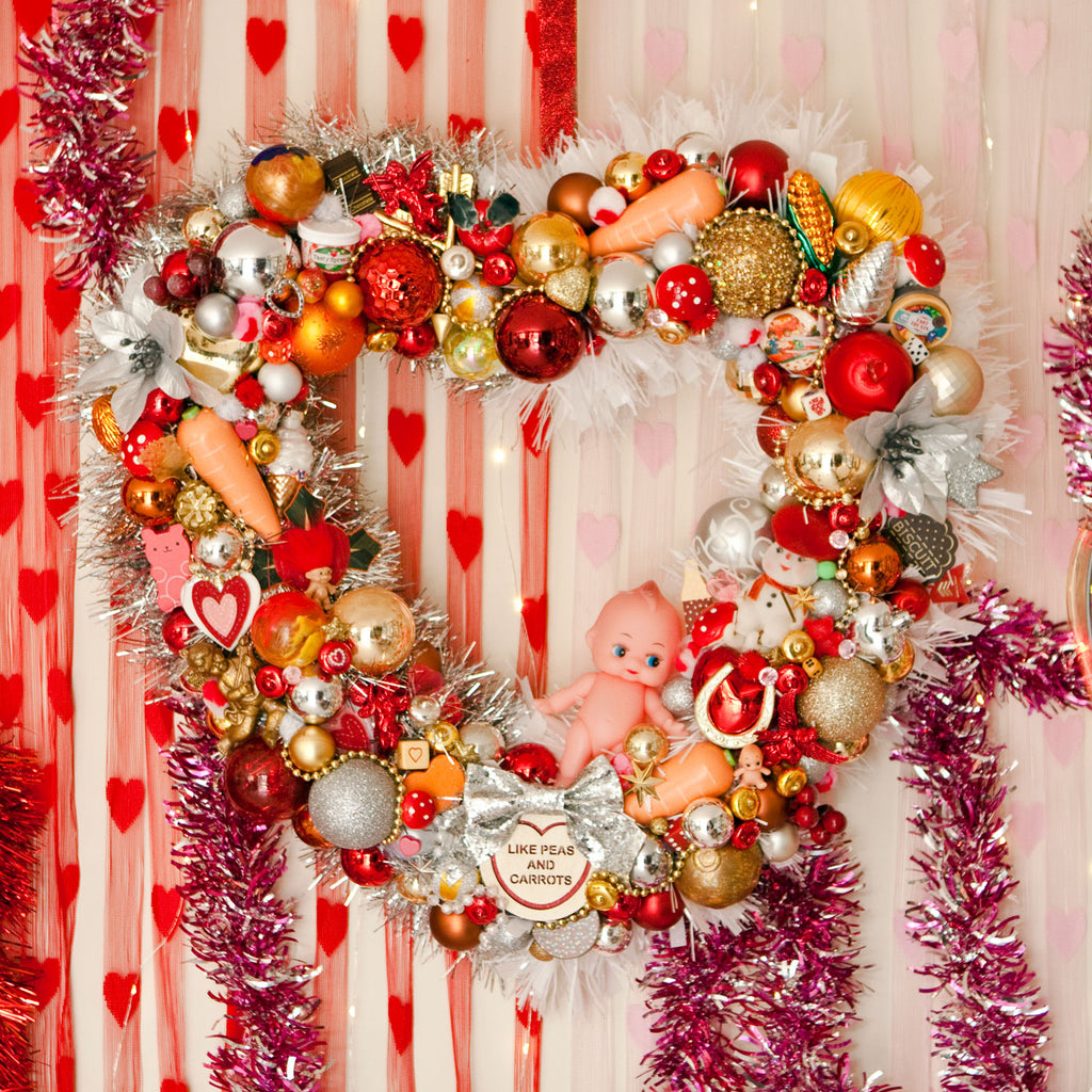 Candy & Kitsch candy heart valentine’s wreath awreatha in a kitsch decor aesthetic 