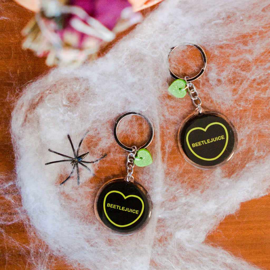 Candy & Kitsch candy heart keyring keychain sits in a kitsch interior design in the variation ’beetlejuice'