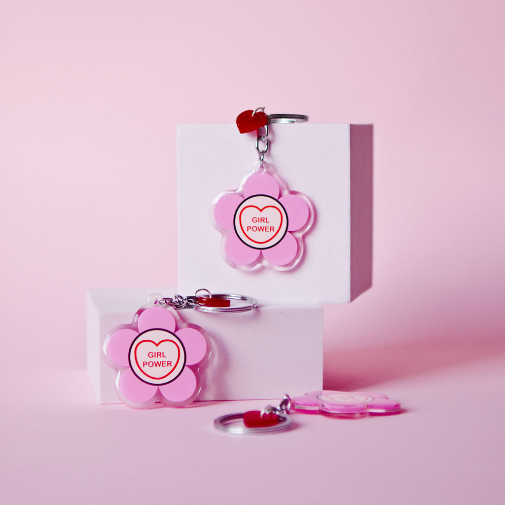 Candy & Kitsch candy heart keyring keychain sits in a kitsch interior design in the variation ’girl power'
